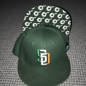 San‎ Diego Padres #MLB #StPatricksDay SnapBack hat
